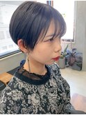ブルーブラック、ショートヘア、マッシュショート