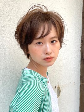 アンビエンテ(ambiente) 柔らかベージュ ショートスタイル