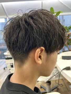 ヘッズ 本八幡店(HEADS) MEN'S HAIR センターパート ツイストスパイラル コンマヘア