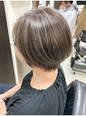 白髪ぼかしハイライト/ デザインカラー/ショートボブ