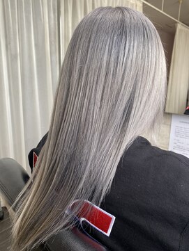 ジェリカ(Jlica) ブリーチ有りでも透明感シルバー ダブルカラー