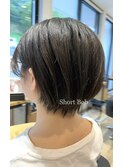 ショートボブ