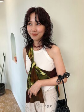 ユー(yew) パーマ/ミディアムパーマ/地毛風カラー/ニュアンスパーマ