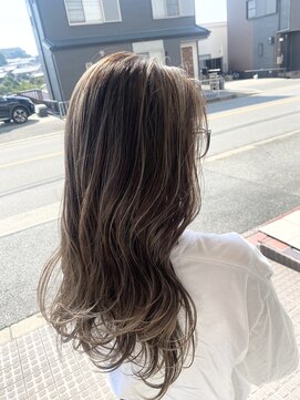 リアン(Lien) ☆グレージュ×ハイライト☆