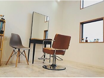 ラシク(Lashic)の写真/大型サロンが苦手の方にもおすすめ！髪のお悩みを相談しながら、あなたらしいヘアをご提案します☆[長岡]