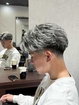 クール 大和八木駅前店(Coeur) 奈良/橿原/大和八木/ホワイトメッシュフェザーパーマ