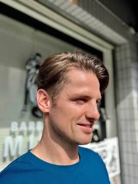 バーバーミキ(BARBER MIKI) フェザーパーマ/フェザー/ツーブロック