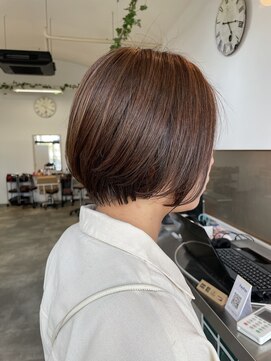 リノ 金山(Rino) デザインカラー/レイヤーカット/ウェットヘア/オリーブベージュ