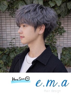エマヘアデザイン(e.m.a Hair design) シルバーアッシュ