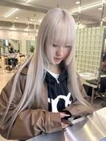 サンクプロジェクト(cinq PROJECT)&nbsp;柔らかホワイトベージュのミディアムレイヤー