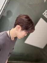 アンクス(anx)&nbsp;ナチュラルな毛流れで魅せる大人センターパート
