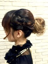 スタッカートアットヘアー(staccato@hair)&nbsp;大人可愛いお団子のアレンジ