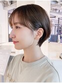 ナチュラルショート_斜めバンググレージュカラー_ba440182