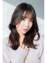 ヘア アンド メイク リーフ(Hair and Make Leaf) ≪イルミナ≫ベージュ×かきあげもできるバング