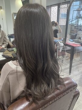 ジーニー 千葉(GENiE) 韓国ヘア/透明感グレージュ【宮田里穂】