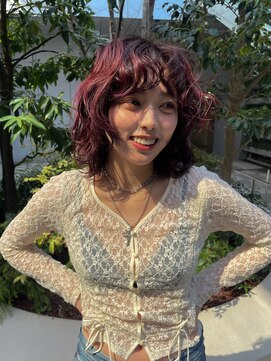 スタニング 渋谷(STUNNING.) 80s レイヤーボブ/ボルドーカラー/ハイトーン/ウルフボブ