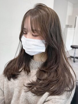 エル バイ アンキシム(elu by AHNKISM) ミディアムレイヤーカットストレートロングレイヤー心斎橋