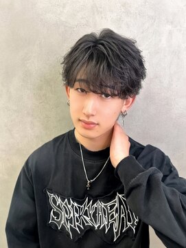 ジーナ 天神(Zina) シースルーフェザーショート