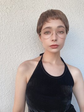 フォト イケブクロ(foto IKEBUKURO) 20代30代40代おしゃれ好きの方におすすめブリーチベリーショート