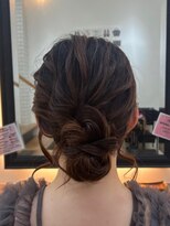 ロビー(LOBBY)&nbsp;シンプルシニヨン♪