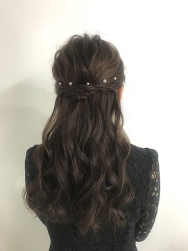 サイドまとめハーフアップ