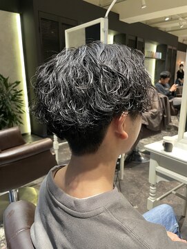 ナイン(N INE.) 波巻きパーマ