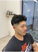 メンズショートフェード極道パーマスリックバックツーブロック