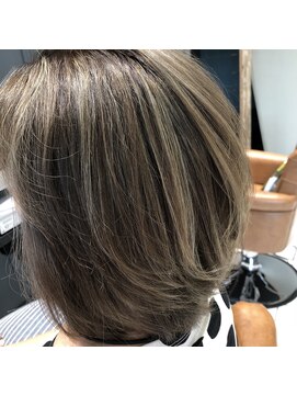 エモーション ヘアーメイク ハイライトでウキウキ(^^♪