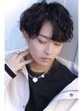 アドール(ADOR) スパイラルパーマ×韓国コンママッシュ【ADOR＊HIRO】