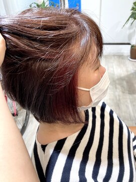 ミハス(Mijas) ショートボブ・ピンクインナー