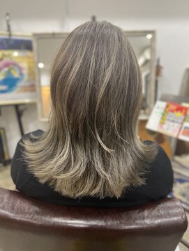 カタチノナイ(katachi-no-nai) 大人40代のバイヤレージュ