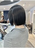 切りっぱなしボブブルーブラック黒髪ミニボブ