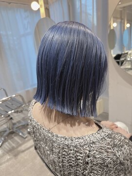 ストレータ バイ マリオ(Strata by mario) 【mami】切りっぱなしボブ×ブルー