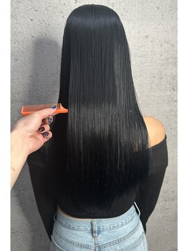 スライバイリアオオサカ(Sly By Ria OSAKA) ブルーブラック/髪質改善ストレート【韓国ヘア 大阪 梅田】