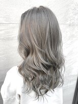 イリ 心斎橋(ili)&nbsp;グレージュカラー