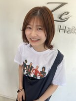 ゼ シール(Ze seal)&nbsp;【20代、30代人気】外ハネ☆ミディアムレイヤースタイル