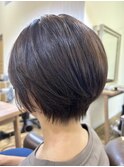 大人女性丸みショート