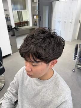 グルーマーズトウキョウ(GROOMER/S TOKYO) ニュアンスパーマ スペインカール フェード メンズサロン U24