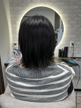 ジーニー(Genie) 切りっぱなしボブ