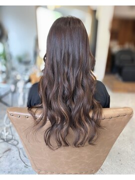 フツーロ 栄(FUTURO) プルエクステ