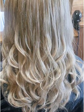 ヘアーデザイン グロウ(hair design Grow) ☆☆透明感がかわいいグレージュ☆☆