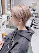 デイズ(days)&nbsp;センター分けウルフカット/ベージュカラー