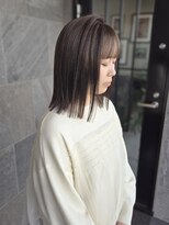 メゾン アヴァロ(Maison Avallo) ぱつっとストレートロブ