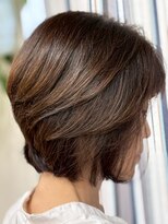髪ストーリー美容室&nbsp;カット＋リタッチカラーで大人似合せショート◎