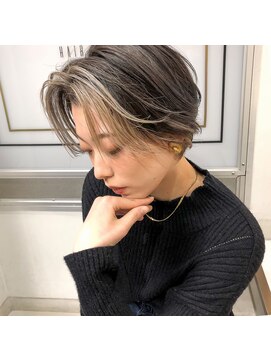 トルネード(TORNADO) 外国人風ショート フェイスフレーミング グレージュ