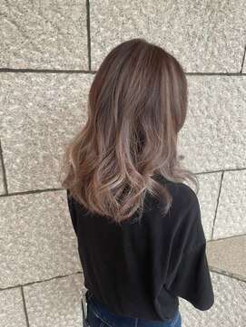 ライズ バイ レボ 柏店(RISE by REVO) ボブ/カーキグレージュ/大人かわいい/フェザーバング