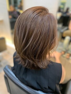 カラーラバー 学芸大学(COLOR LOVER) 柔らかミディアム/ハイライトカラー/鎖骨ミディアム/30代40代