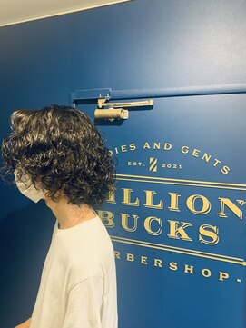 ミリオンバックス 上野(Million Bucks) メンズ波巻きマッシュパーマ