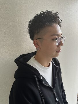 ゴットフロー(GOTTO FLOW) スパイラルパーマ/波巻き/２ブロック