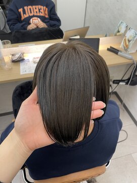 エクラートリアーラ 藤沢店(ECLART Reala) オリーブカラー